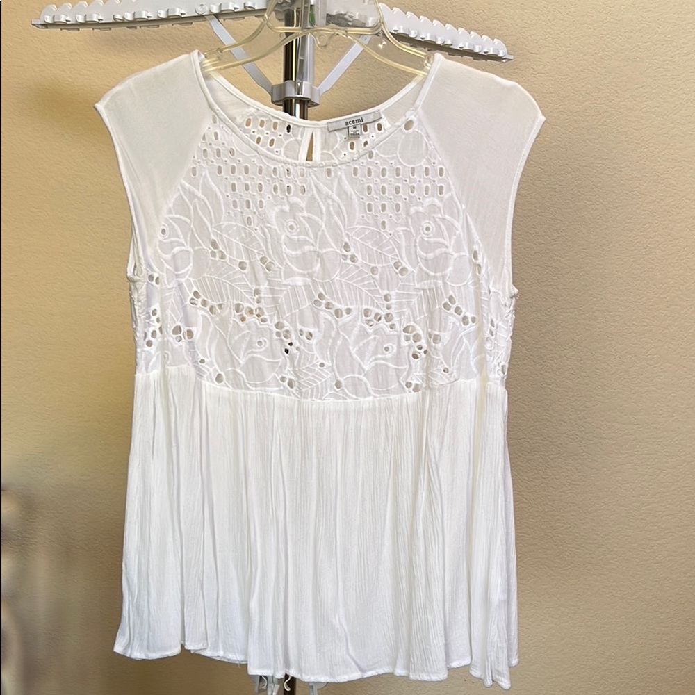 Acemi Ivory Floral Lace Blouse